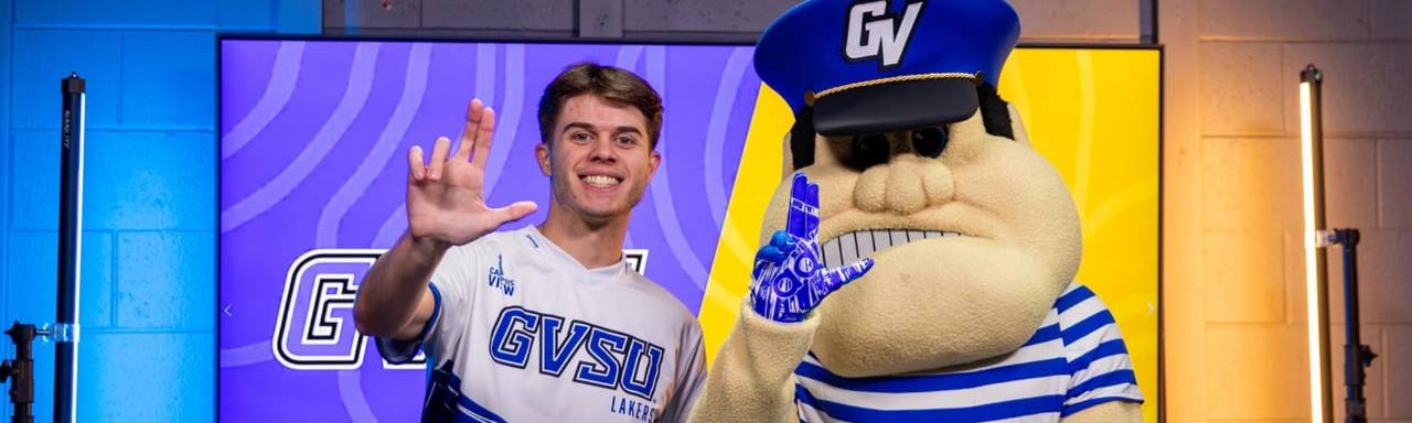 Header image of Laker Esports Club Member.